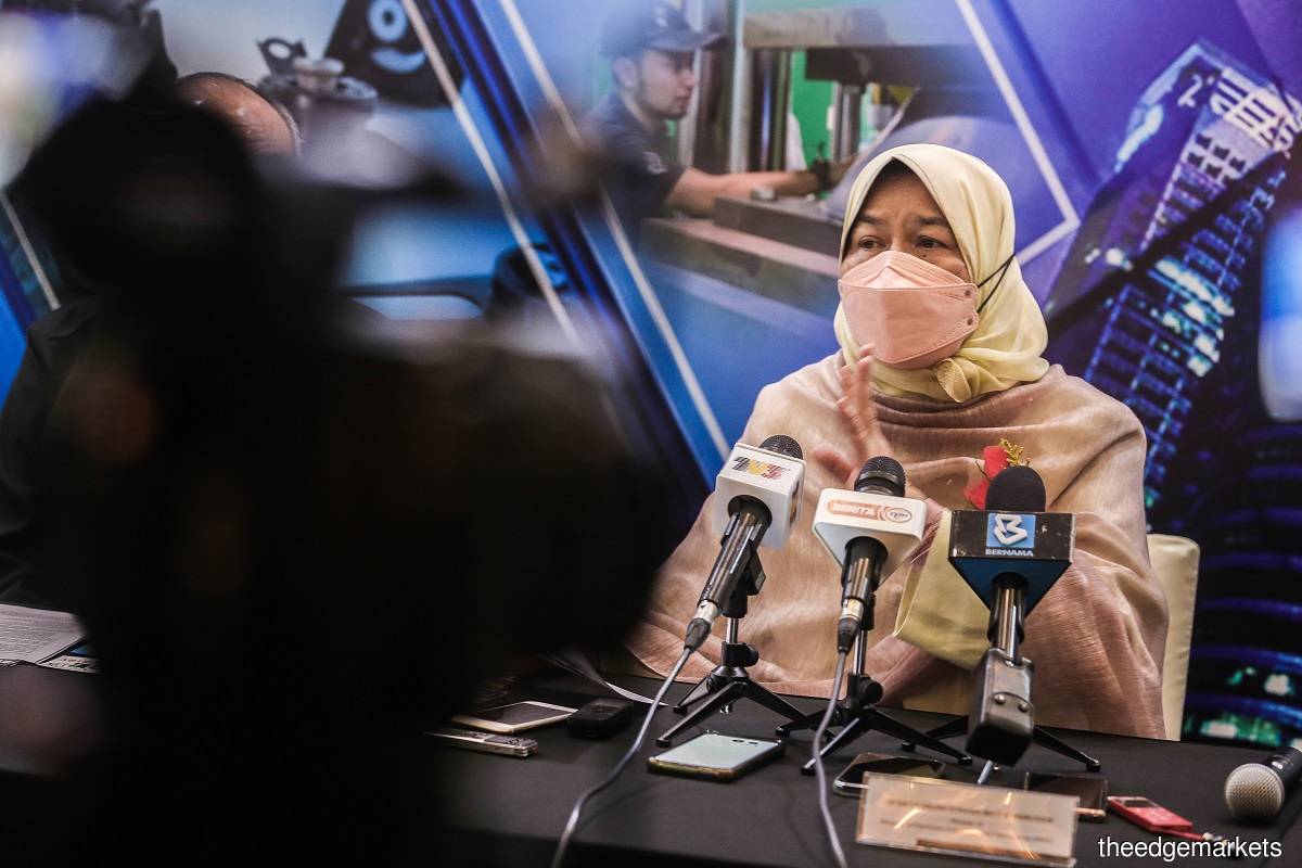 Zuraida, previously of Parti Pribumi Bersatu Malaysia, announced on Thursday (May 26) that she is joining Parti Bangsa Malaysia and is expected to meet the prime minister to discuss her resignation as the plantation industries and commodities minister. (Photo by Zahid Izzani Mohd Said/The Edge)